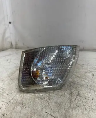 Volkswagen PASSAT B5 Front indicator light 3b0953123b