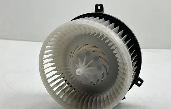Chrysler Pacifica Heater fan/blower LB580001 0700A 18167
