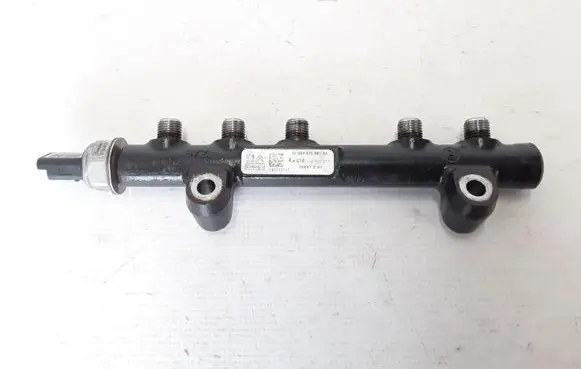 Volvo V70 Fuel main line pipe 9685297580