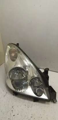 Toyota Corolla Verso E121 Headlight/headlamp 3124R 12V51W