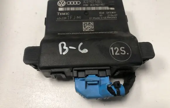 Volkswagen PASSAT B6 Other control units/modules 3C0907530E