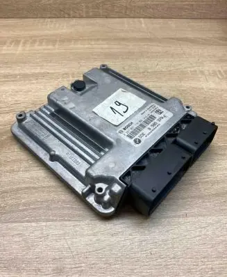 BMW 3 F30 F35 F31 Engine control unit/module ECU 8585379 0281031776