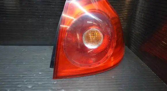 Volkswagen Golf V Rear/tail lights 1K6945112C