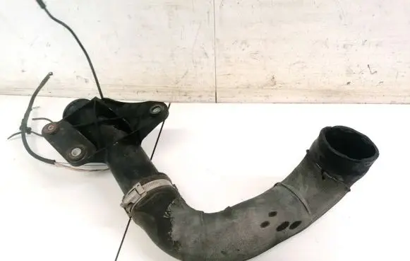 Audi A5 8T 8F Intercooler hose/pipe 8K0145673E