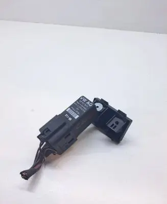 Volkswagen Caddy Glow plug pre-heat relay 038907281D 51299023A