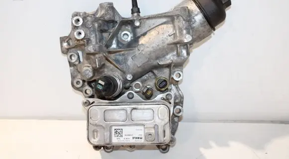 Oil filter mounting bracket