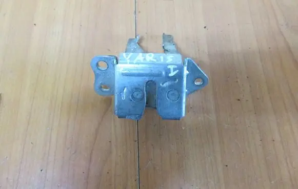 Toyota Yaris Tailgate/trunk/boot lock/catch/latch