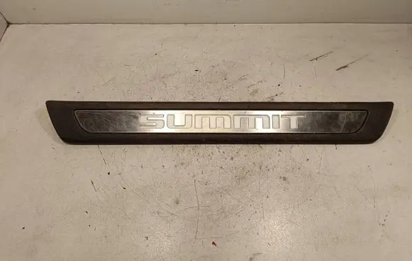 Jeep Grand Cherokee Front sill trim cover 5SQ05LU5AC I01925050JBR