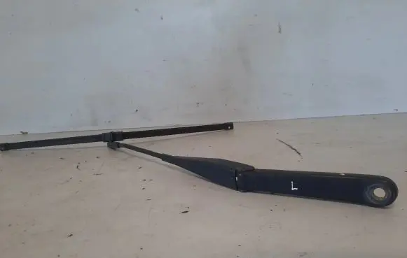 Ford Focus C-MAX Front wiper blade arm 4M5117526AB