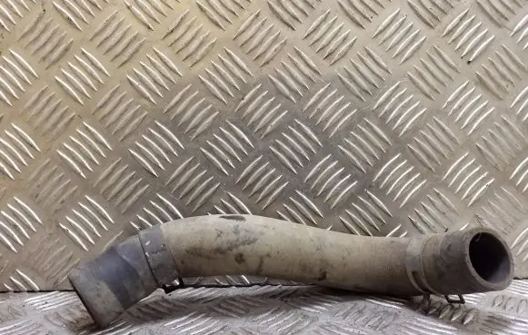 Nissan X-Trail T30 Engine coolant pipe/hose