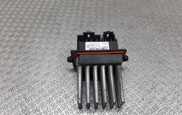 Chrysler Pacifica Heater blower motor/fan resistor 05061587AA