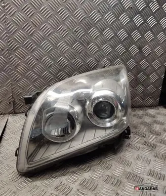 Toyota Avensis T250 Headlight/headlamp