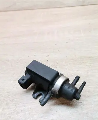 Volkswagen PASSAT B5.5 Vacuum valve 1H0906627
