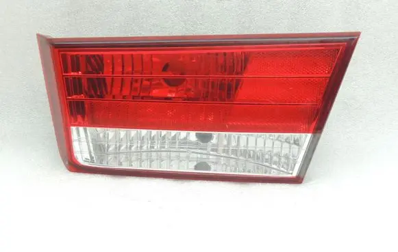 Hyundai Sonata Tailgate rear/tail lights 924143K010