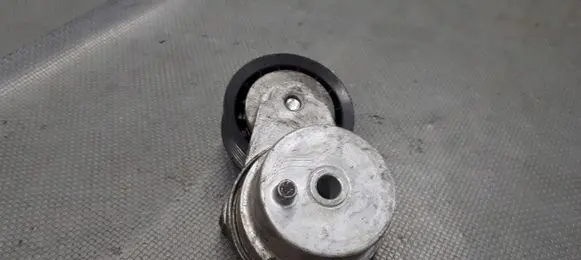 Chevrolet Cruze II Timing belt tensioner 25182787