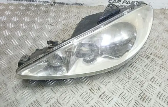 Peugeot 206 Headlight/headlamp 9628666880
