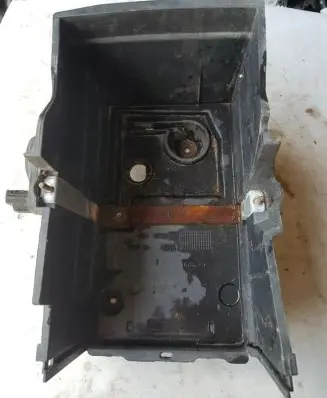 Battery box tray