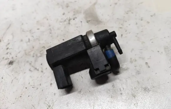 Audi A4 S4 B7 8E 8H Turbo solenoid valve 059906628A