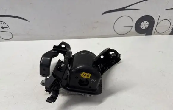 Lexus UX Engine mount bracket