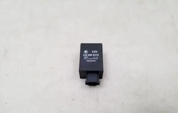 Skoda Fabia Mk2 (5J) Other relay 5J0959631A
