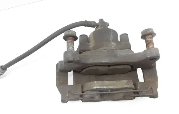 Volkswagen PASSAT B7 USA Front brake caliper