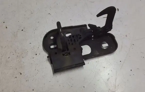 Volkswagen Touareg II Engine bonnet/hood lock/latch loop/hook 