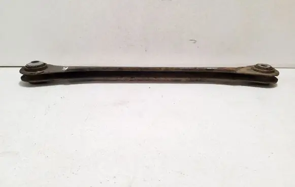 Volkswagen Touareg II Rear control arm