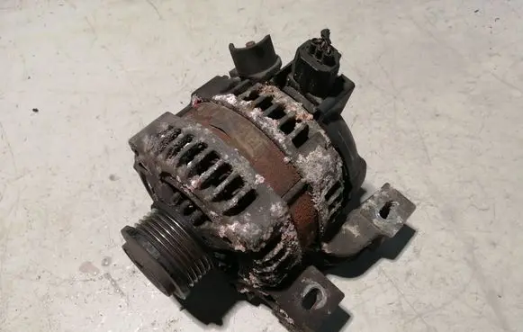 Volvo V50 Generator/alternator 30737529 3M5T10300SD