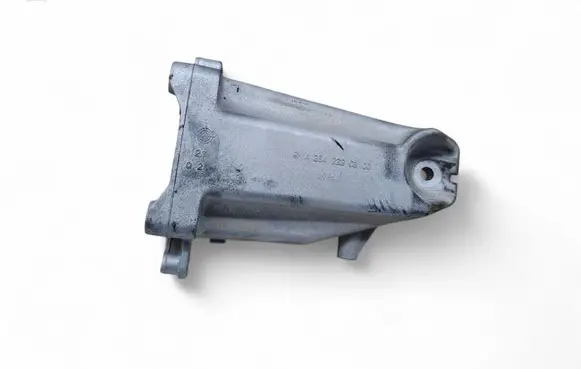 Mercedes-Benz GLC X253 C253 Engine mounting bracket A2642230300