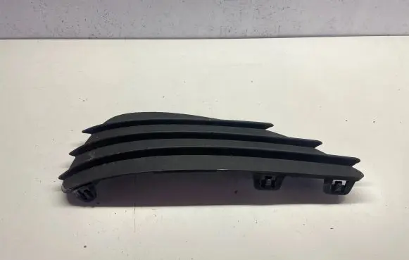 Opel Astra H Front bumper lower grill 13110335 375768702