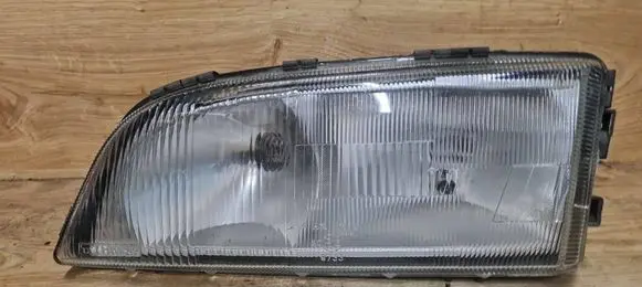Volvo S70 V70 V70 XC Headlight/headlamp 9169362