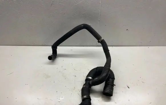Audi A4 S4 B7 8E 8H Engine coolant pipe/hose