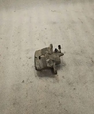 Hyundai Galloper Front brake caliper
