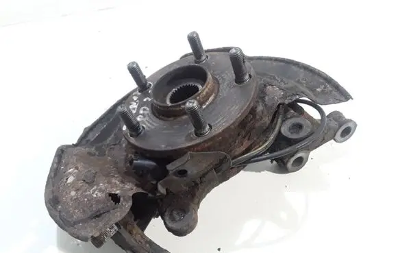 Toyota Avensis T270 Front wheel hub