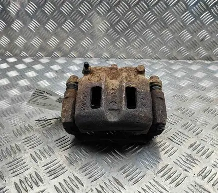 Mitsubishi Pajero Front brake caliper MR510537