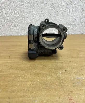 Mercedes-Benz ML W164 Throttle valve A6420900279 F1021
