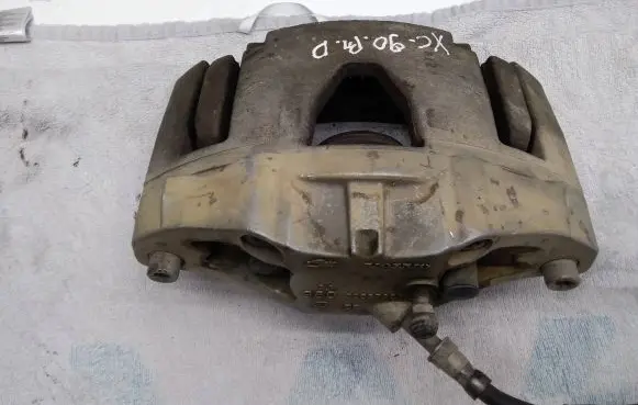 Volvo XC90 Front brake caliper 30657307 26BE00653