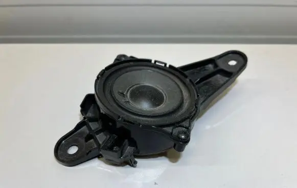 Audi A4 S4 B9 Parcel shelf speaker 8W9035454