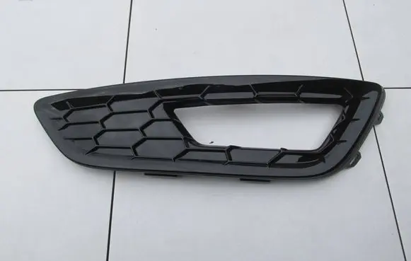 Ford Focus ST Front fog light trim/grill F1EF15A299A J7TDE