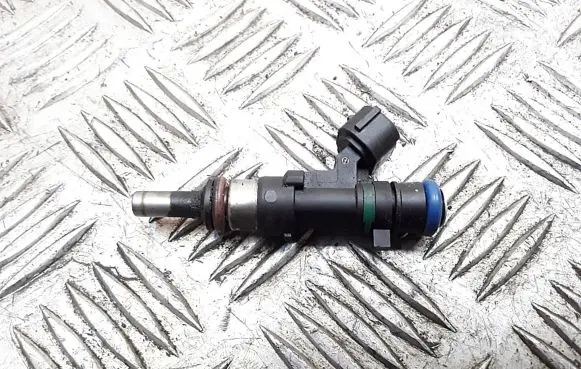 Renault Sandero II Fuel injector