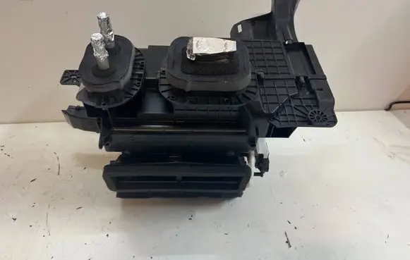 Mazda 2 USB socket connector GA04IDBIN