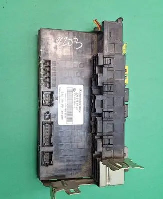 Mercedes-Benz CLK A209 C209 Fuse module 2095450101