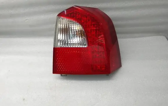 Volvo V70 Rear/tail lights 30698984