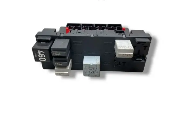 Audi A3 S3 8P Comfort/convenience module 8P0907279A H26S0401 F005V00219