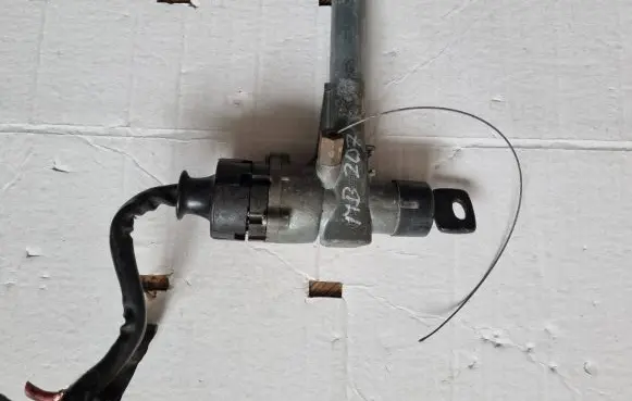 Mercedes-Benz 207 310 Ignition lock NR207
