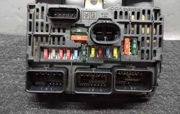 Peugeot 407 Comfort/convenience module 9661682580 BSML0100 S118983001