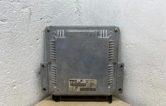 Peugeot 406 Engine control unit/module 9634662880 EDC15C2 0281001782