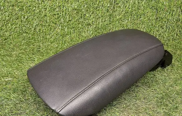 Ford Fusion II Armrest DS73F04604A