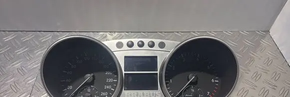 Mercedes-Benz R W251 Speedometer (instrument cluster) A2515408747 A2515403911 A2514420321