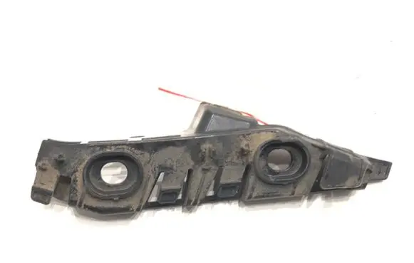 Volkswagen PASSAT B8 Front bumper mounting bracket
